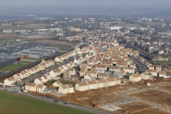 Lotissement en contruction à Etampes 91 vu du ciel Lotissement en contruction à Etampes 91 vu du ciel